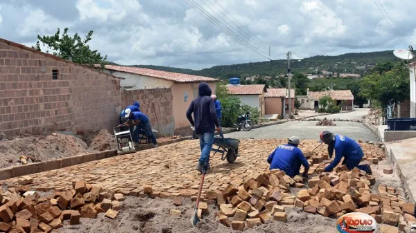 Obras de pavimentação estão a todo vapor pela Prefeitura de Assunção do Piauí